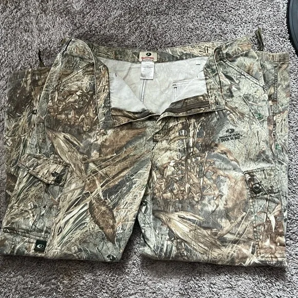 Mossy oak camo cargo pants - Picture 1 of 6